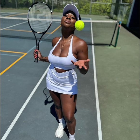 Two piece white tennis sports bra and skort - Picture 3 of 9